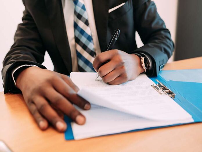 essential clauses in commercial contracts